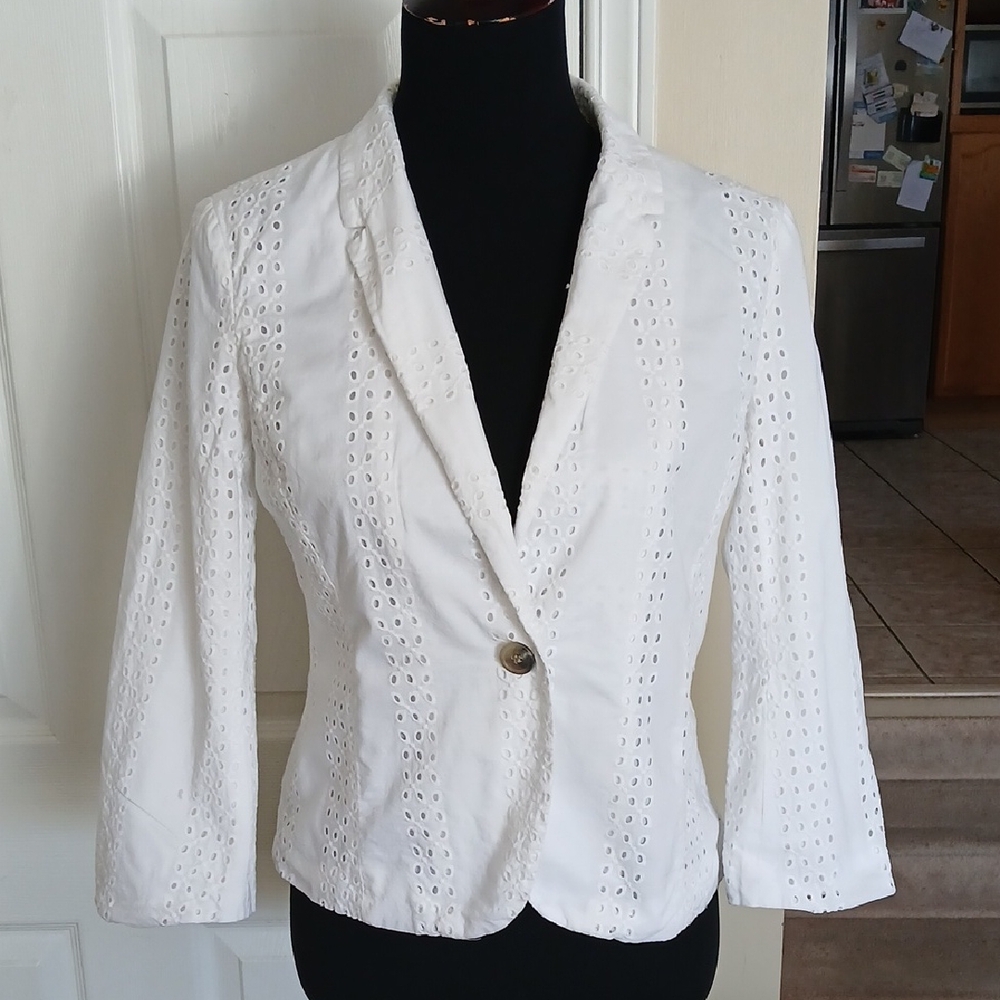 💓3/$15 LOFT White Eyelet Women's Blazer